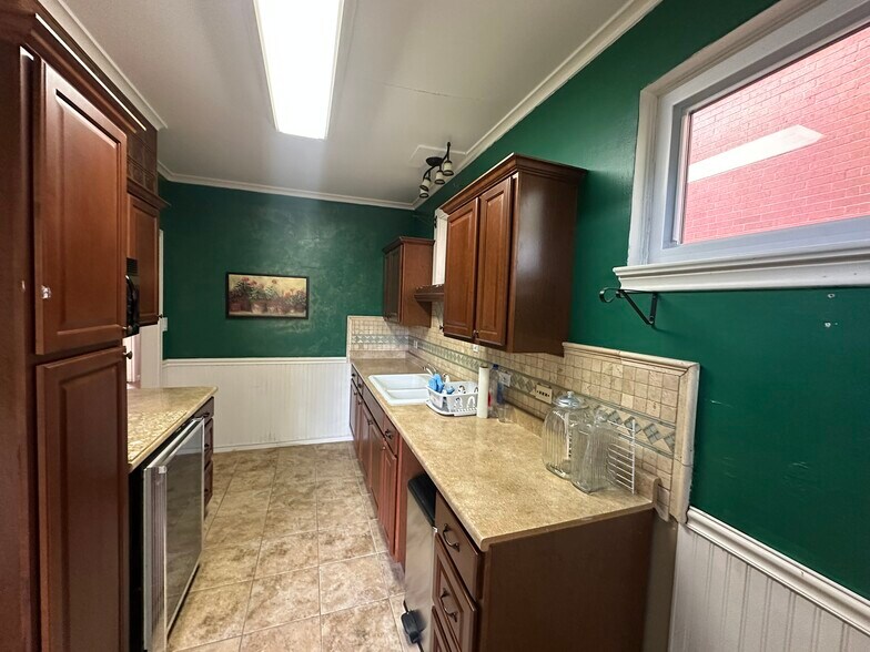 More Photos Of 204 S Kentucky St, McKinney Office Residential For Lease
