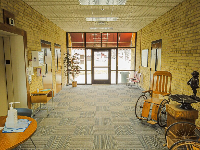 More Photos Of 500 S Hamilton St, Saginaw Medical For Sale