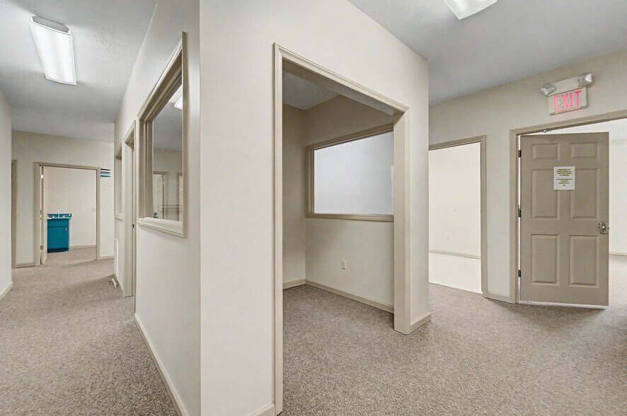 More Photos Of 144 Holly Springs Park Dr, Franklin Medical For Lease