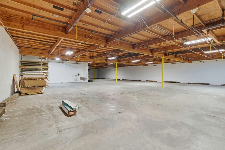 More Photos Of 3601 Ming Ave, Bakersfield Freestanding For Sale