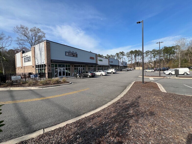 More Photos Of 8636 Dorchester Rd, North Charleston Storefront For Lease