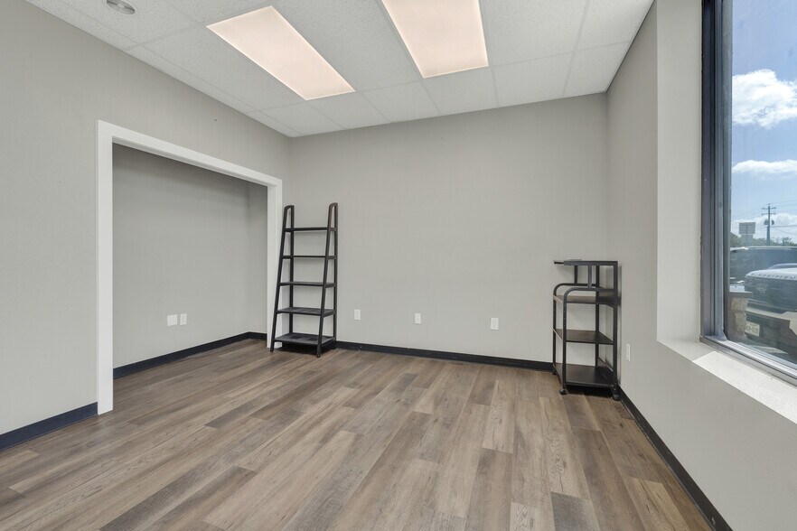 More Photos Of 3556 FM 78, McQueeney Unknown For Lease
