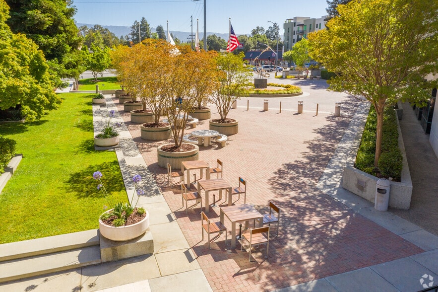 More Photos Of 2440 W El Camino Real, Mountain View Office For Lease