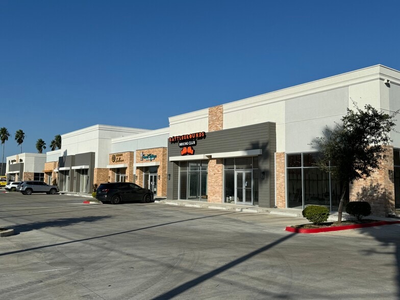 More Photos Of 940 Ruben M. Torres, Brownsville General Retail For Lease