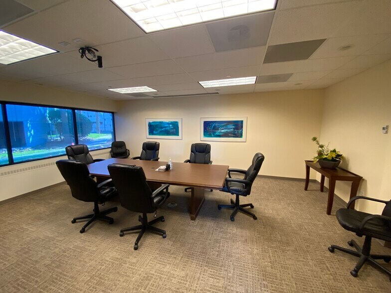 More Photos Of 6060 Greenwood Plaza Blvd, Englewood Office For Sale