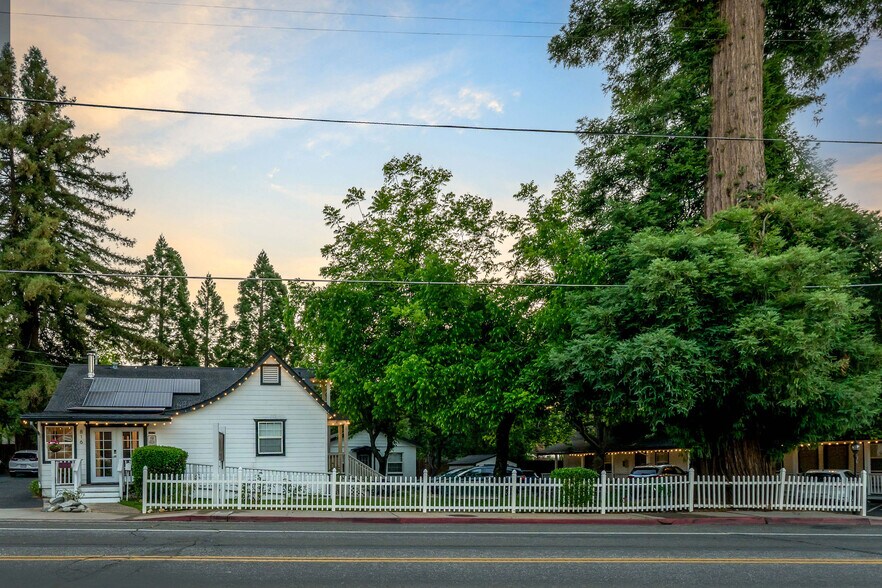 More Photos Of 816 W Main St, Grass Valley Hotel For Sale