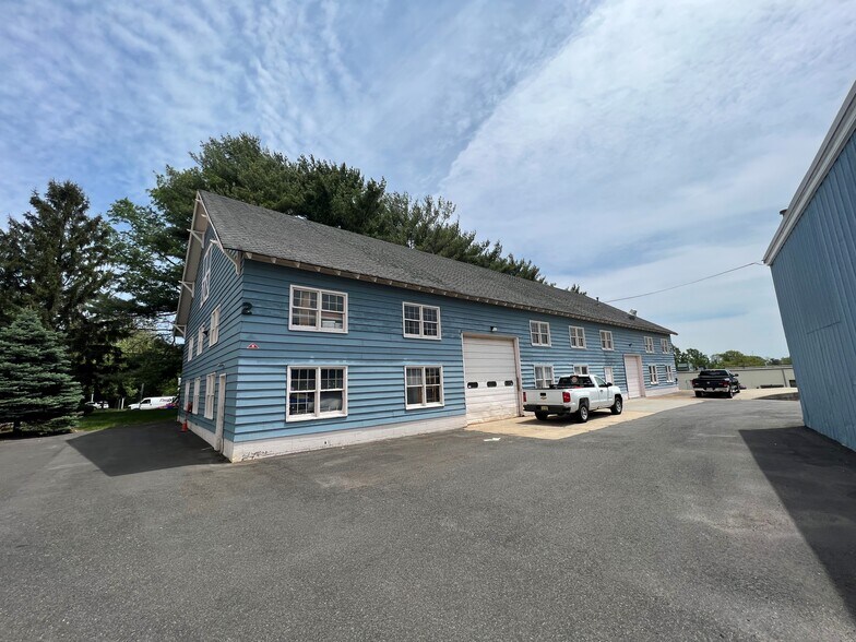 More Photos Of 920 State Route 33, Freehold Unknown For Lease
