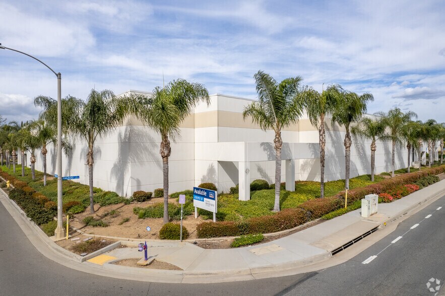 More Photos Of 2395 Railroad St, Corona Manufacturing For Lease