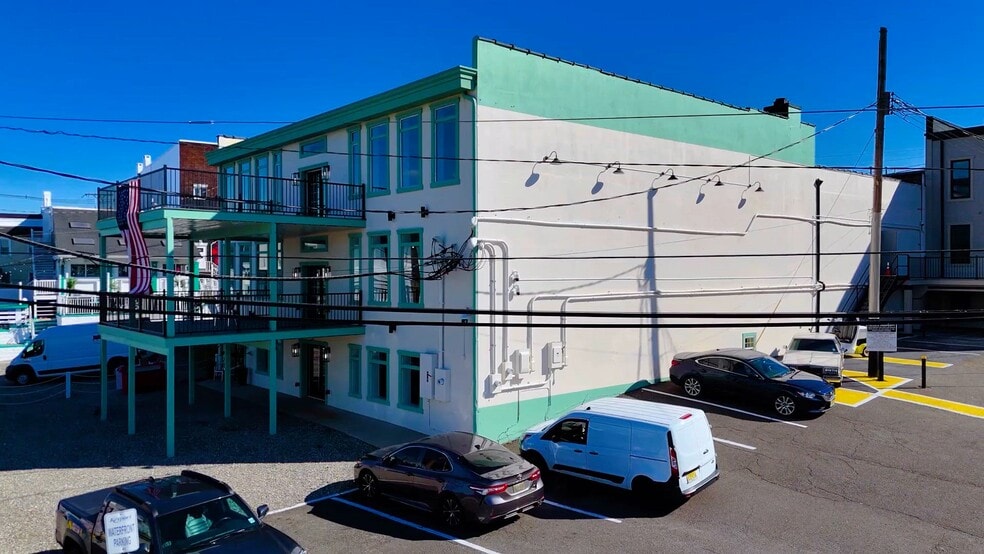 Primary Photo Of 17 W Front St, Keyport General Retail For Lease