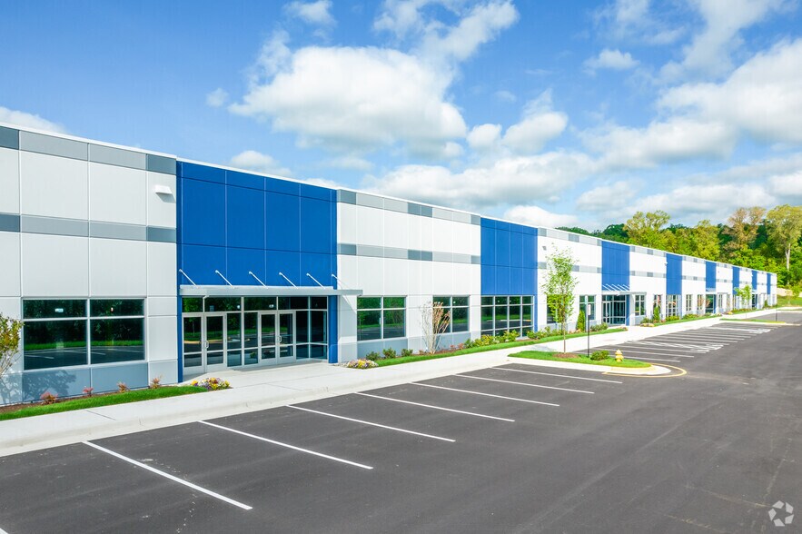 More Photos Of 650 Corporate Dr, Stafford Industrial For Lease