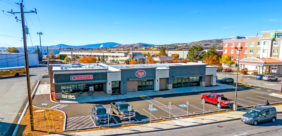 More Photos Of 2508 S 6th St, Klamath Falls Restaurant For Lease