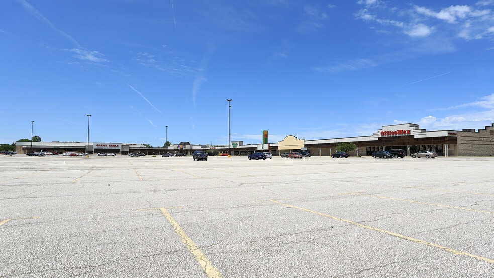 More Photos Of 27505-27845 Chardon Rd, Willoughby Hills General Retail For Lease