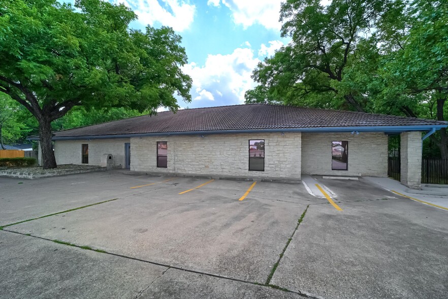 Primary Photo Of 4507 N Interstate 35, Austin Loft Creative Space For Sale