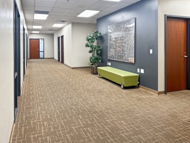 More Photos Of 4801 Lang Ave NE, Albuquerque Coworking Space