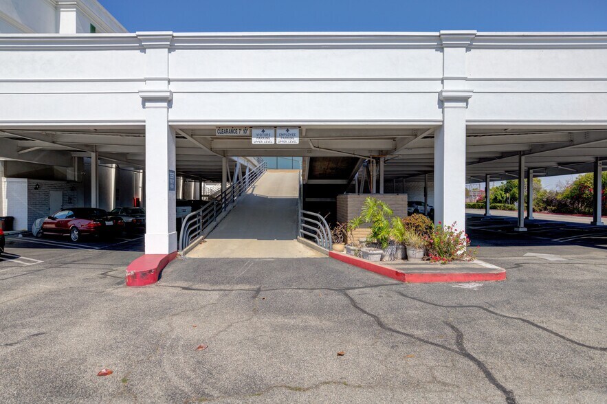 More Photos Of 3440 W Carson St, Torrance Loft Creative Space For Sale