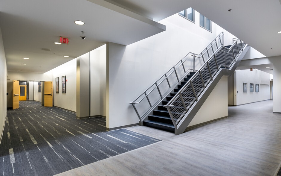 More Photos Of 7650 Magna Dr, Belleville Medical For Lease