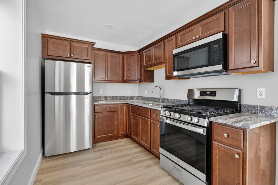 More Photos Of 165 Grant St, Fall River Apartments For Sale
