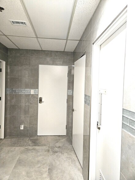 More Photos Of 1517 Fair Oaks Ave, South Pasadena Office For Lease