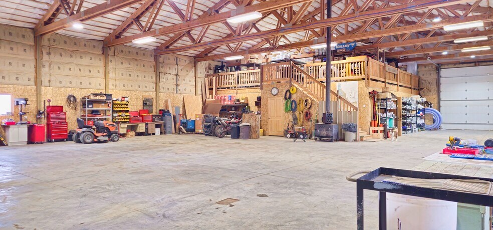More Photos Of 115 Williams Creek Rd, Salmon Warehouse For Sale