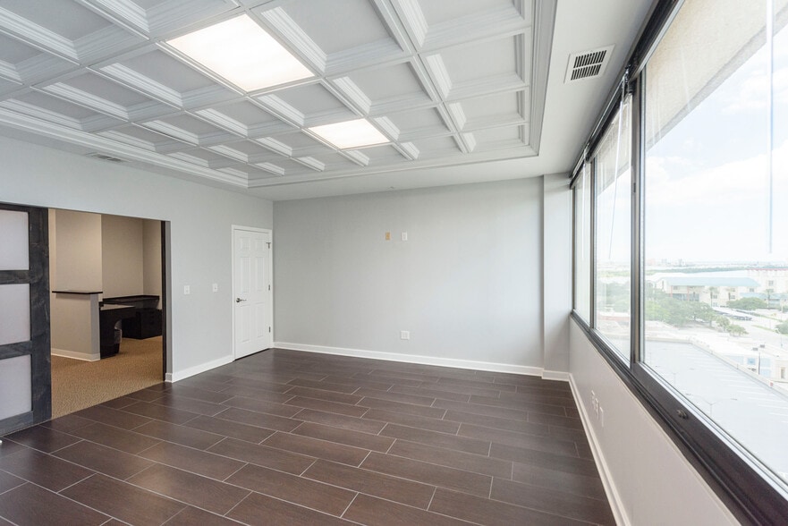 More Photos Of 600 Cleveland St, Clearwater Office For Lease