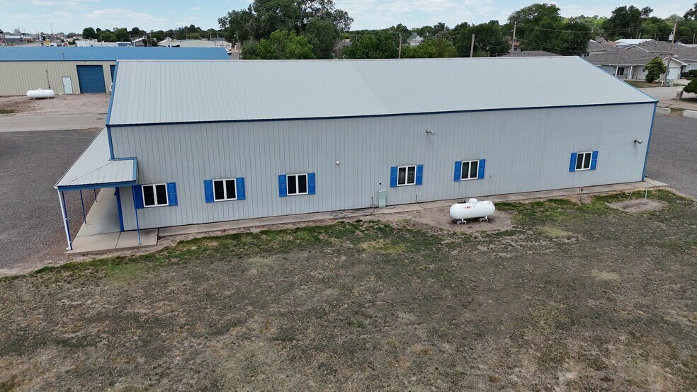 More Photos Of 1401 E 1st St, Ogallala Office For Sale