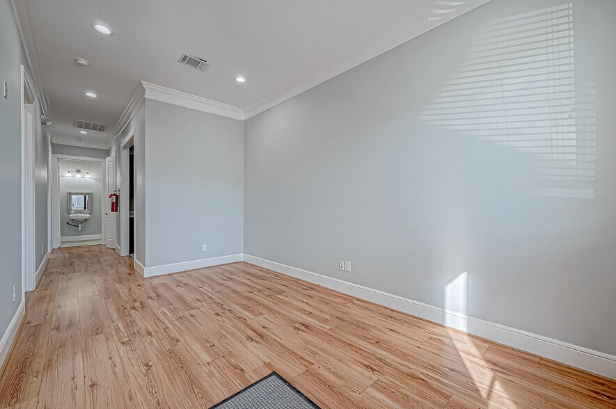 More Photos Of 18514 Green Land Way, Houston Medical For Lease