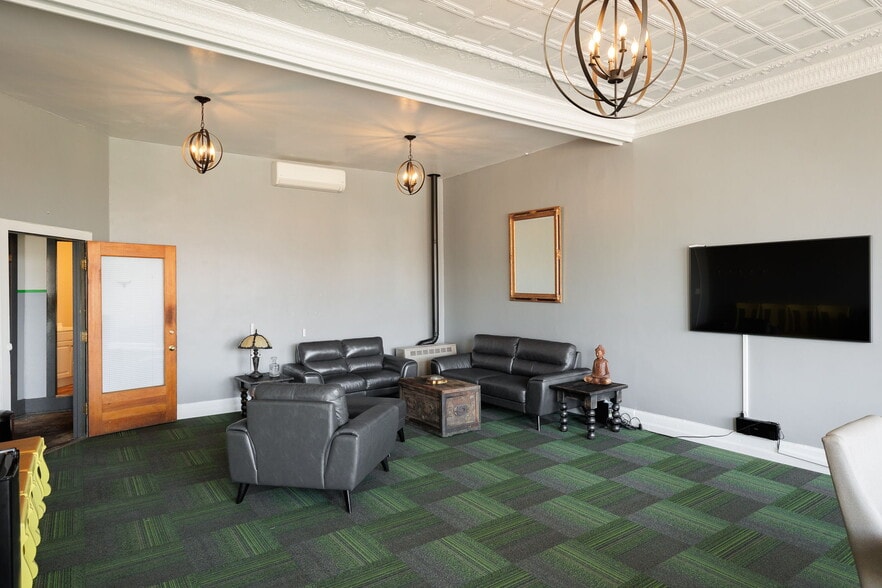 More Photos Of 18 Public Sq, Watertown Storefront Retail Residential For Sale