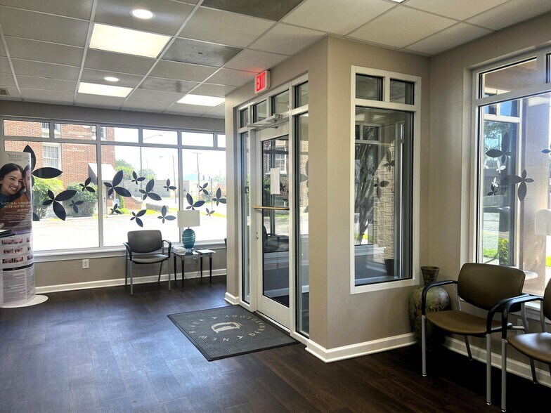 More Photos Of 1225-1231 Maple Ave SW, Roanoke Medical For Sale