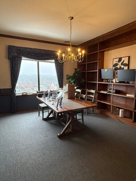 More Photos Of 904 Princess Anne St, Fredericksburg Office For Lease