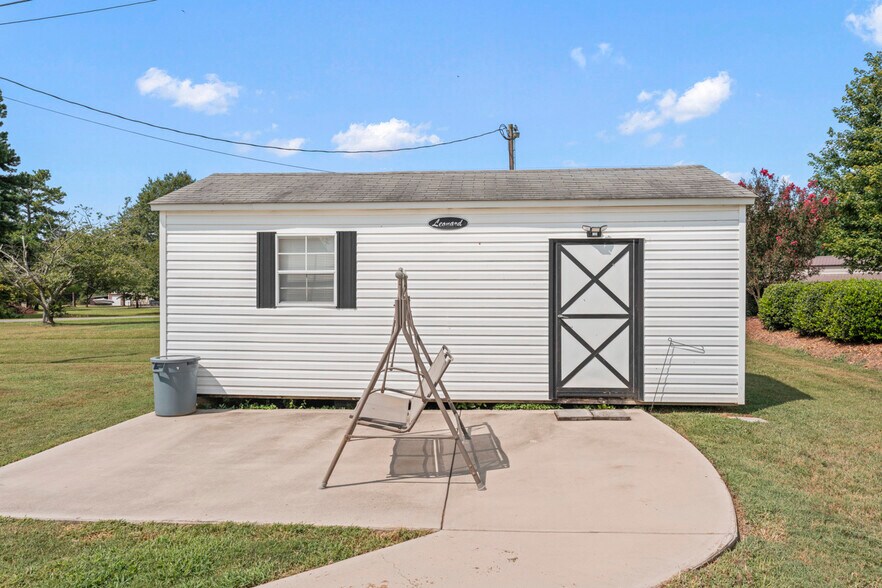 More Photos Of 128 Killian Farm Rd, Stanley Medical For Lease