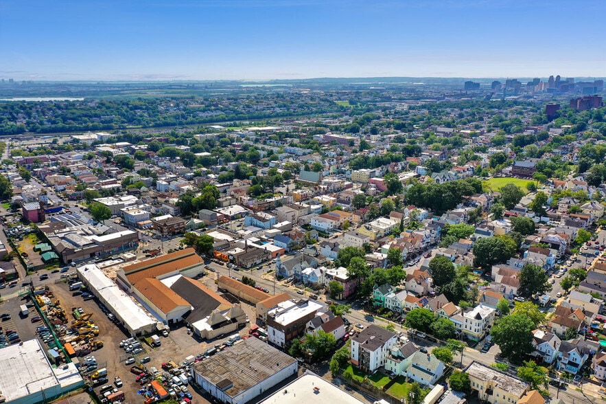 More Photos Of 245-249 Verona Ave, Newark Manufacturing For Sale