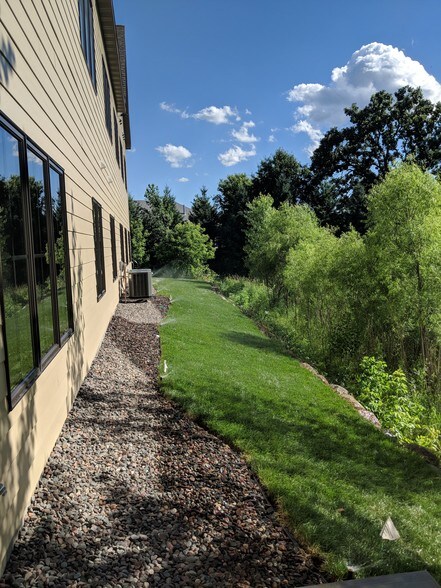 More Photos Of 920 Inwood Ave N, Oakdale Office For Lease