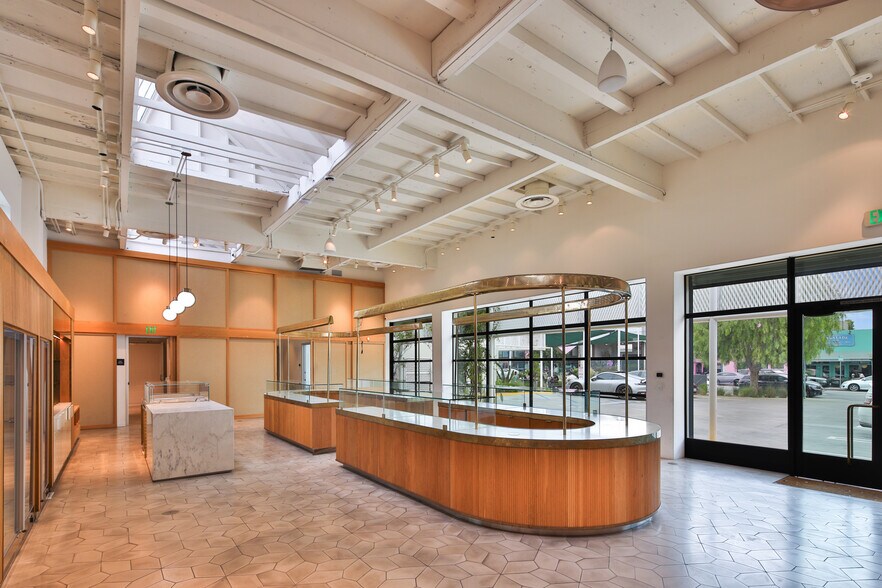 More Photos Of 8151 W 3rd St, Los Angeles Storefront For Lease