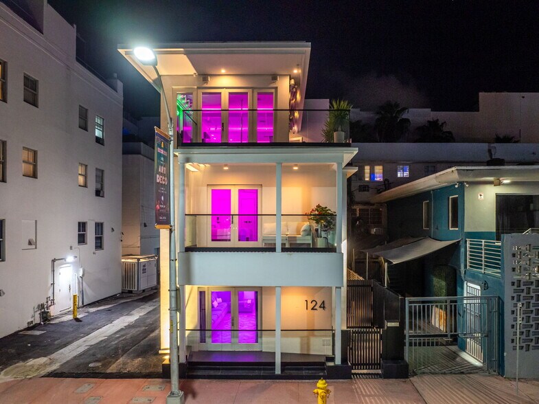 More Photos Of 124 11th St, Miami Beach Hotel For Sale
