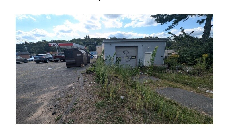 More Photos Of 36 Tunxis Ave, Bloomfield Service Station For Lease