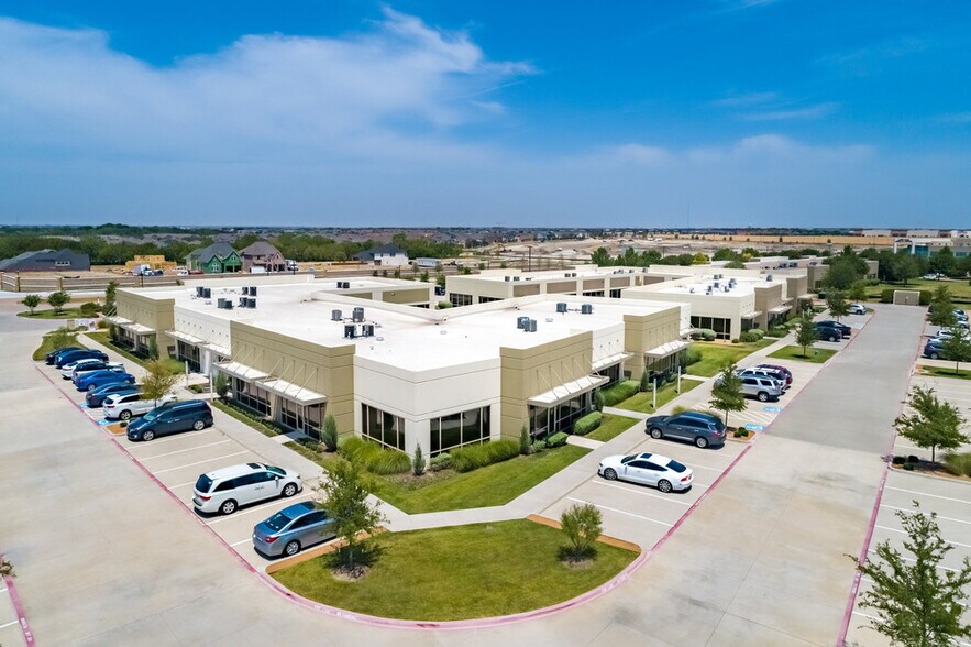 More Photos Of 800 N Watters Rd, Allen Unknown For Lease