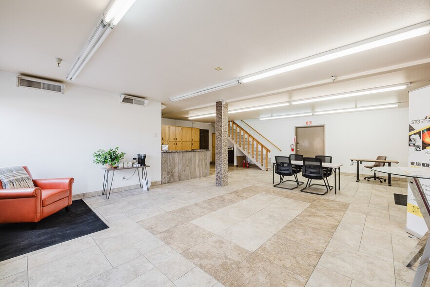 More Photos Of 222 Silver St, Elko Manufacturing For Lease