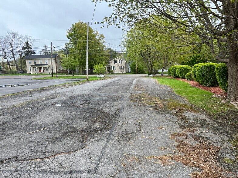 More Photos Of 133 W Seneca St, Manlius Warehouse For Sale