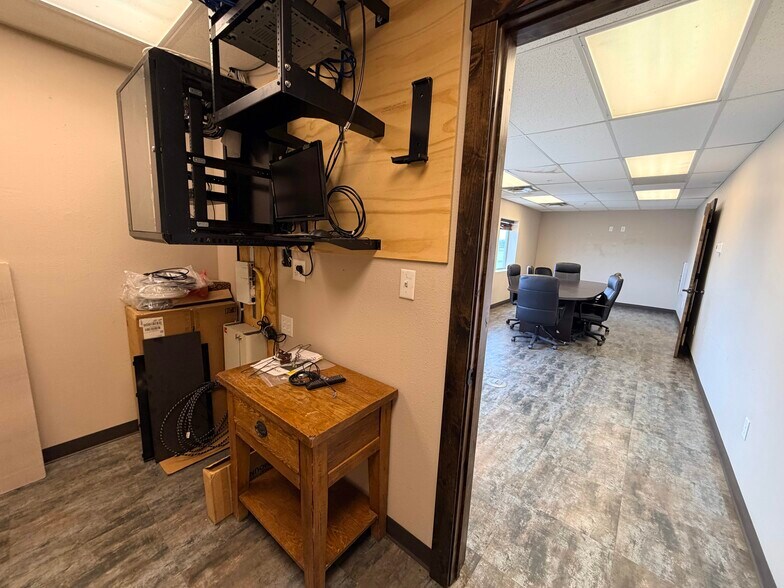 More Photos Of 1088 N Robertson Rd, Casper Flex For Sale