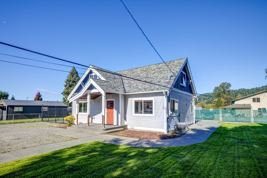 More Photos Of 16303 64th St E, Sumner Office For Lease