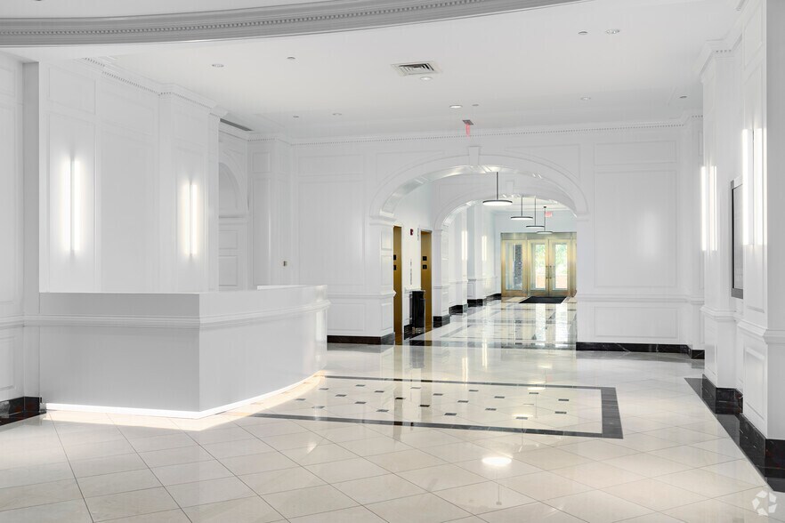 More Photos Of 14501 George Carter Way, Chantilly Office For Lease