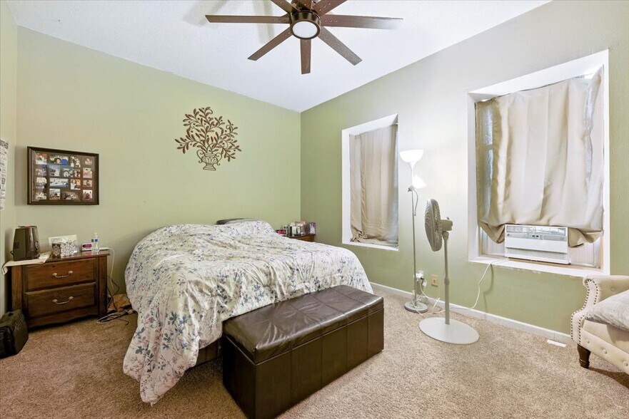 More Photos Of 501-503 Iowa Ave, Essex Storefront Retail Residential For Sale