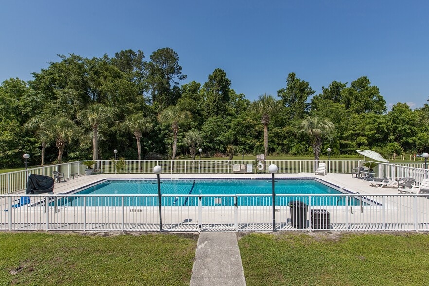 More Photos Of 178 SW Florida Gateway Dr, Lake City Hotel For Sale