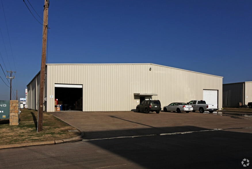 More Photos Of 11815 S Profit Row, Forney Warehouse For Lease