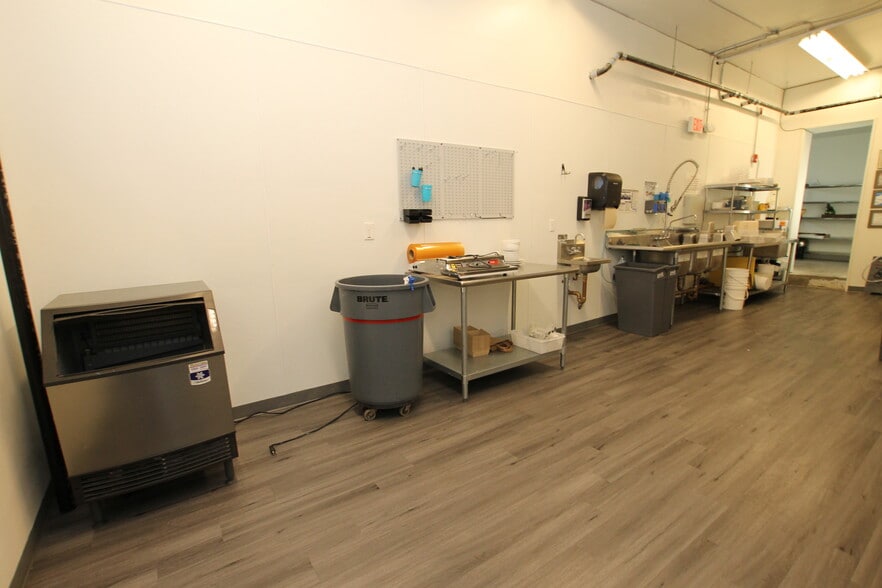 More Photos Of 162 Harding St, Worcester General Retail For Sale