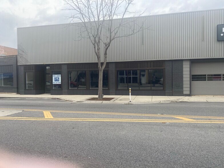 Primary Photo Of 6212 Roosevelt Rd, Oak Park Storefront Retail Office For Lease