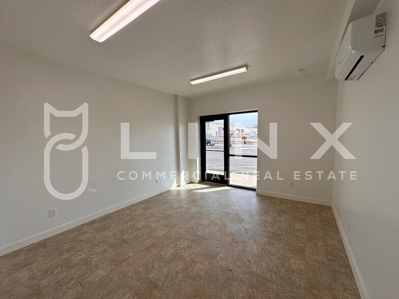 More Photos Of 904 S 5645 W, Hurricane Warehouse For Lease