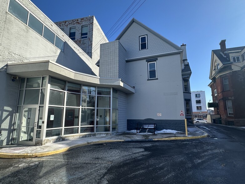 More Photos Of 1160 Main St, Buffalo Office For Sale