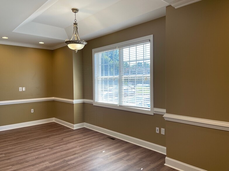 More Photos Of 2977 Crouse Ln, Burlington Medical For Lease