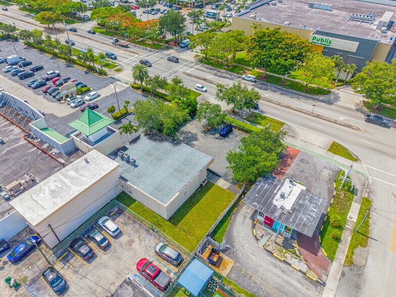 More Photos Of 9465 SW 56th St, Miami Freestanding For Sale
